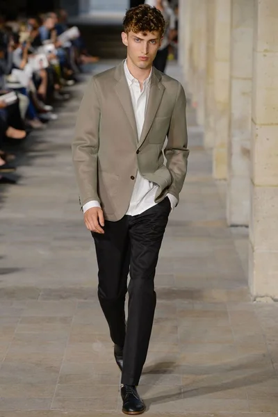 Look 34